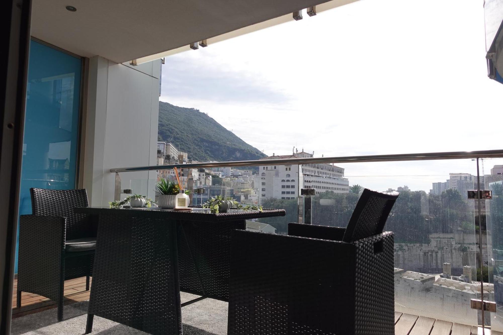 Gibraltar Luxury With Rooftop Pools & Views Dış mekan fotoğraf